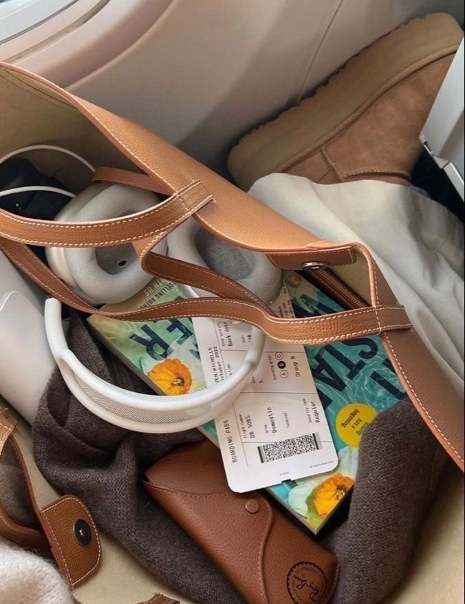 Can You Take Jewellery in Hand Luggage UK?