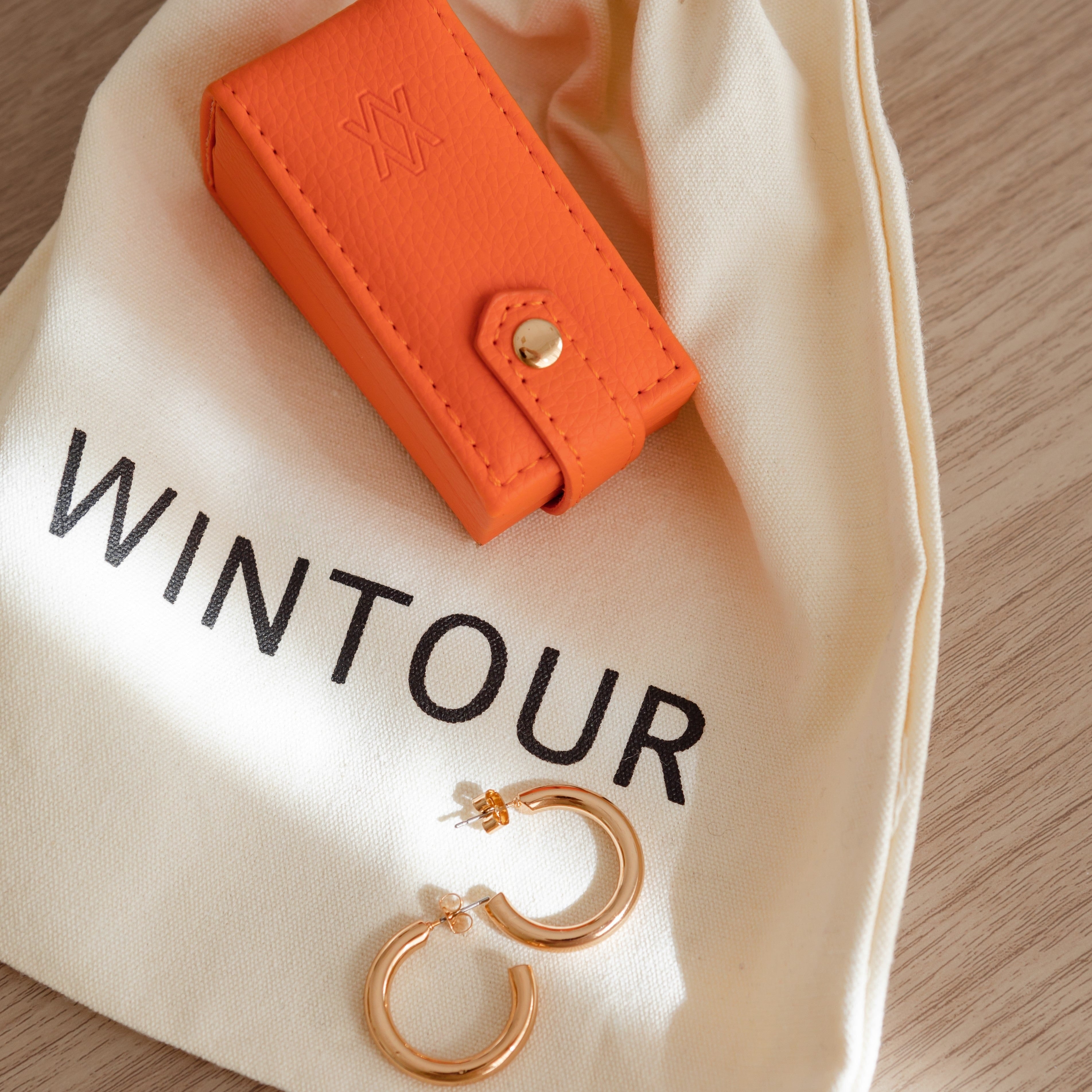 wintour-15 1.jpg__PID:20c666f2-8ac3-4838-951a-7b5fc02177cc